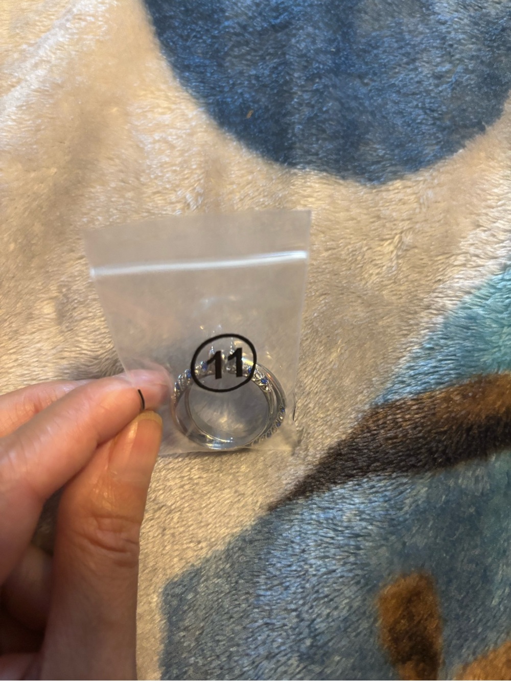 Clear Plastic Ring Pack (Size 11) - Silver Tone
